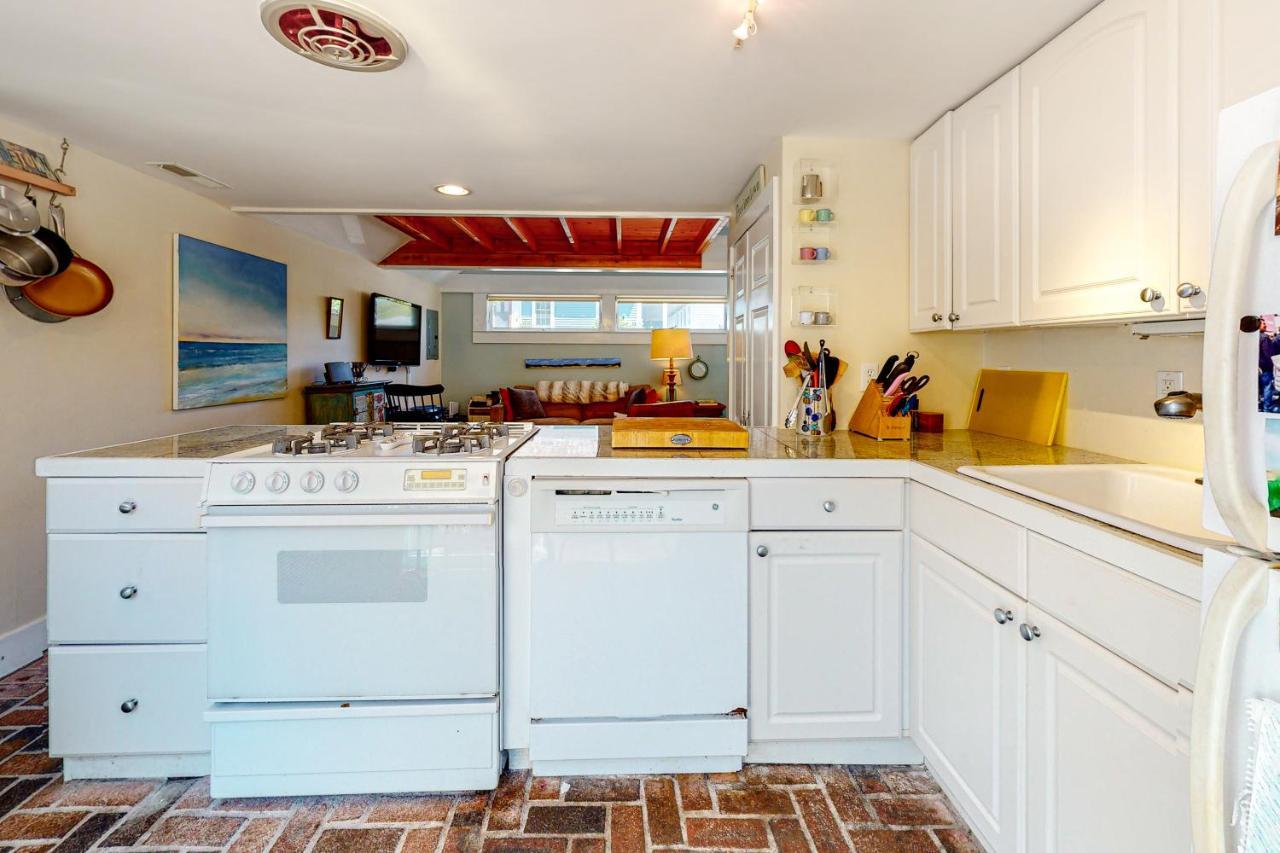 Toast Of P-Town Apartment Provincetown Exterior photo